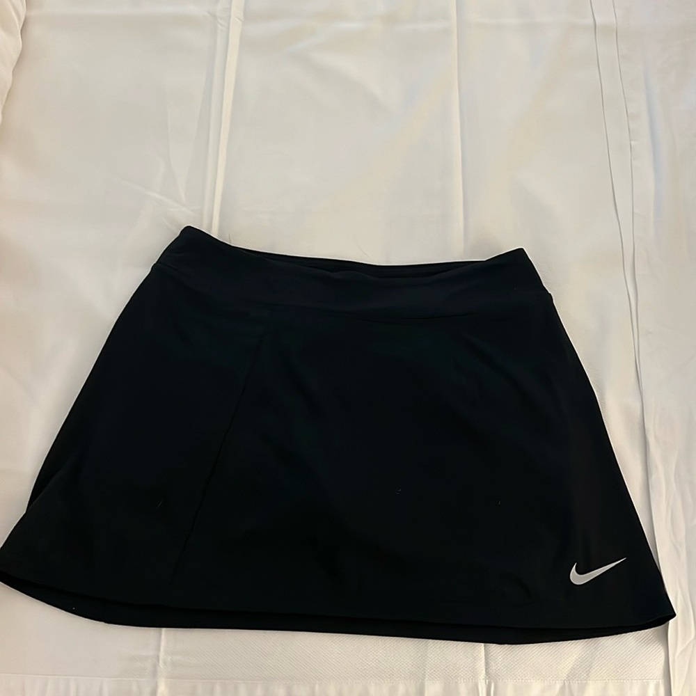 Nike Black Athletic Tennis Skort with Silver Swoosh